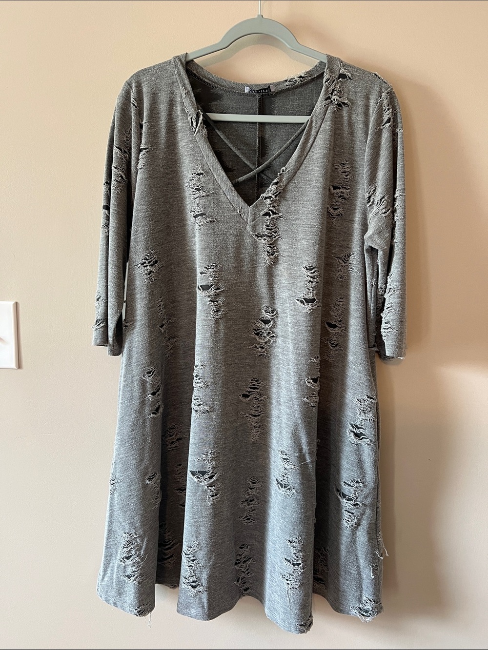 Relaxed Distressed V-Neck Midi Dress in Gray